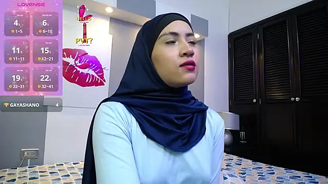 Neesha   online show from October 8, 2025, 7:47 pm