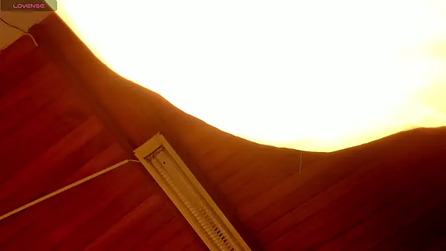 Snapshot of VenusCooper chatting on January 11, 2026, 12:12 pm VenusCooper online show from January 11, 2026, 12:12 pm