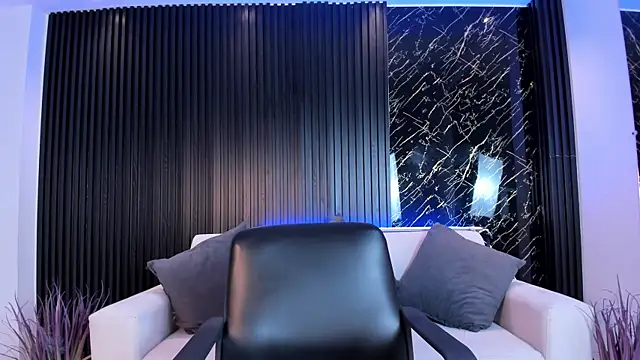 VenusCooper online show from November 24, 2025, 6:52 pm