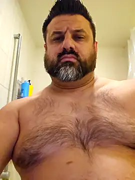 Snapshot of Roddog18 chatting on December 17, 2025, 5:56 am Roddog18 online show from December 17, 2025, 5:56 am