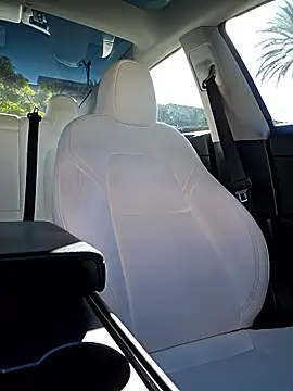 Snapshot of Roddog18 chatting on December 3, 2025, 9:58 pm Roddog18 online show from December 3, 2025, 9:58 pm