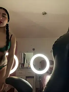 Snapshot of Miichii chatting on February 18, 2026, 12:52 am Miichii online show from February 18, 2026, 12:52 am