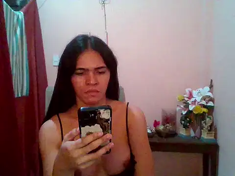 Snapshot of sweet_yummy69 chatting on April 28, 2026, 2:27 am sweet yummy69 online show from April 28, 2026, 2:27 am