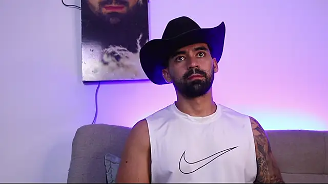 Snapshot of SOY_MIKE chatting on February 17, 2026, 11:02 pm SOY MIKE online show from February 17, 2026, 11:02 pm