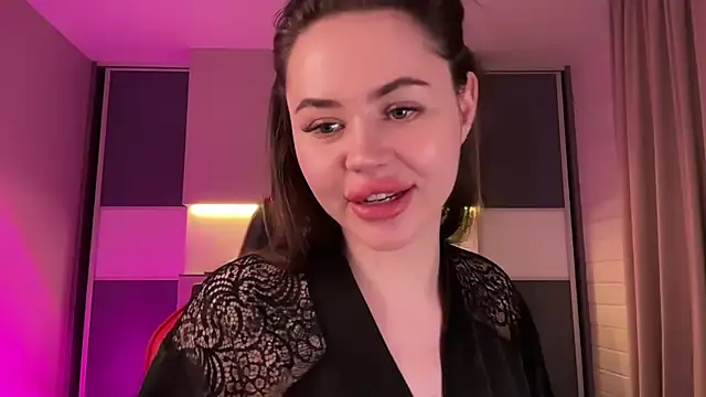 Snapshot of AlmaryKim chatting on February 12, 2025, 9:43 pm AlmaryKim online show from February 12, 2025, 9:43 pm