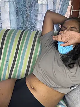 Snapshot of SukiyamaAsia chatting on March 2, 2026, 7:15 am SukiyamaAsia online show from March 2, 2026, 7:15 am