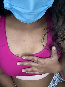 Snapshot of SukiyamaAsia chatting on December 22, 2025, 8:25 am SukiyamaAsia online show from December 22, 2025, 8:25 am