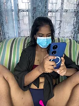 Snapshot of SukiyamaAsia chatting on February 25, 2026, 6:35 am SukiyamaAsia online show from February 25, 2026, 6:35 am