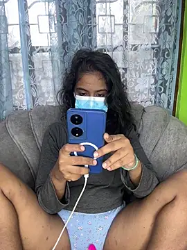 Snapshot of SukiyamaAsia chatting on February 18, 2026, 6:11 am SukiyamaAsia online show from February 18, 2026, 6:11 am