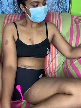 Snapshot of SukiyamaAsia chatting on December 20, 2025, 8:17 am SukiyamaAsia online show from December 20, 2025, 8:17 am