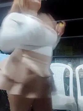 Snapshot of EvelynVega0 chatting on March 8, 2026, 4:16 am EvelynVega0 online show from March 8, 2026, 4:16 am