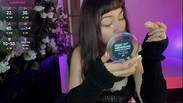 Snapshot of Kora_Red69 chatting on November 25, 2025, 1:44 pm Kora Red69 online show from November 25, 2025, 1:44 pm