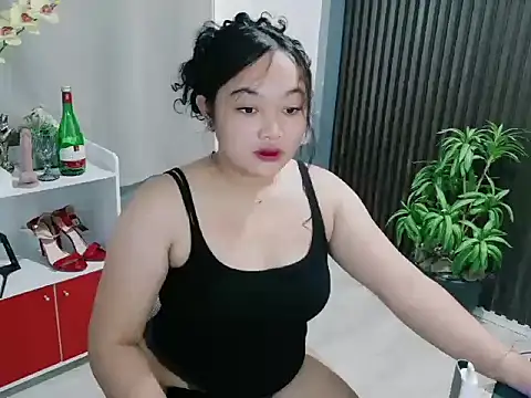 Snapshot of UrFavouriteCravings chatting on December 15, 2025, 1:11 am UrFavouriteCravings online show from December 15, 2025, 1:11 am