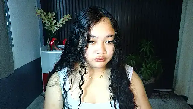 Snapshot of UrFavouriteCravings chatting on November 24, 2025, 12:54 am UrFavouriteCravings online show from November 24, 2025, 12:54 am