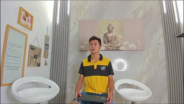 VERY HOT GUYS online show from January 8, 2026, 1:17 pm