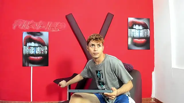 VERY HOT GUYS online show from April 15, 2026, 7:18 pm