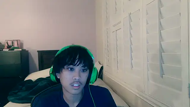 Snapshot of youngasianboy2007 chatting on October 25, 2025, 6:34 am youngasianboy2007 online show from October 25, 2025, 6:34 am