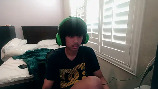 Snapshot of youngasianboy2007 chatting on November 11, 2025, 7:52 pm youngasianboy2007 online show from November 11, 2025, 7:52 pm