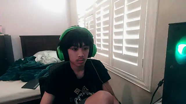 Snapshot of youngasianboy2007 chatting on October 24, 2025, 5:23 pm youngasianboy2007 online show from October 24, 2025, 5:23 pm