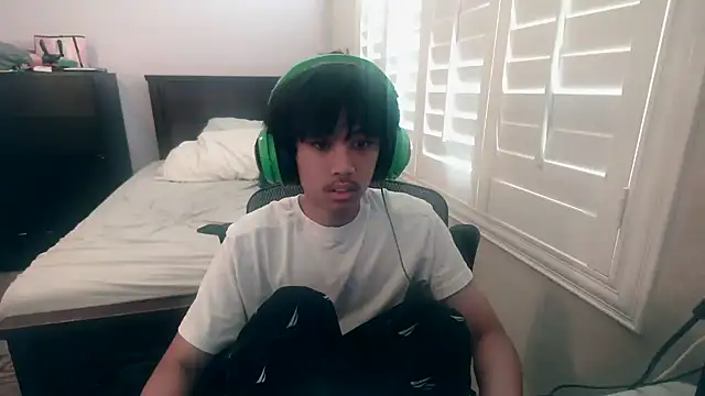 Snapshot of youngasianboy2007 chatting on October 29, 2025, 4:28 pm youngasianboy2007 online show from October 29, 2025, 4:28 pm