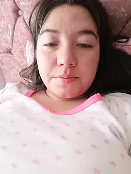 Snapshot of annyaparis chatting on April 11, 2026, 2:21 pm annyaparis online show from April 11, 2026, 2:21 pm