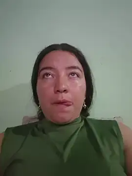 annyaparis online show from November 28, 2025, 2:56 am