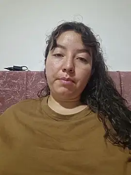 Snapshot of annyaparis chatting on March 13, 2026, 1:21 am annyaparis online show from March 13, 2026, 1:21 am