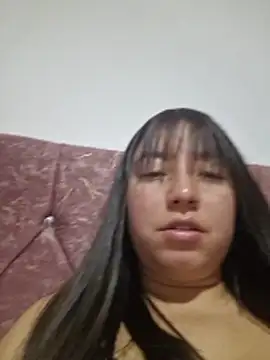 Snapshot of annyaparis chatting on April 1, 2026, 2:24 am annyaparis online show from April 1, 2026, 2:24 am