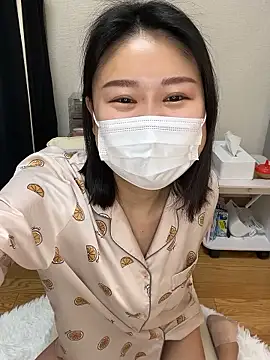 Snapshot of mia2_jp chatting on April 27, 2026, 10:19 pm mia2 jp online show from April 27, 2026, 10:19 pm