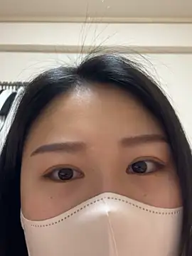 Snapshot of mia2_jp chatting on May 8, 2026, 10:35 pm mia2 jp online show from May 8, 2026, 10:35 pm