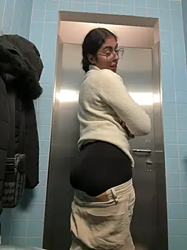 latingangsex online show from February 22, 2026, 5:58 pm