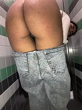 latingangsex online show from February 8, 2026, 6:11 am