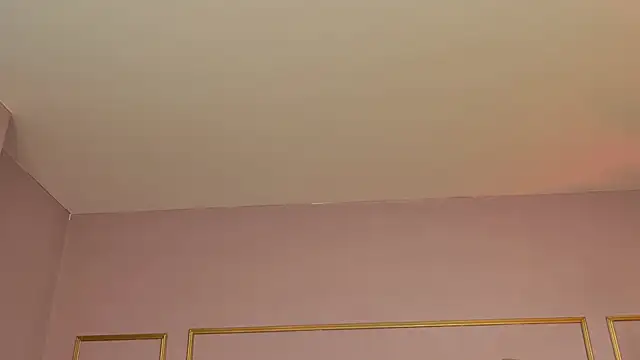 Snapshot of KirraWhite chatting on February 2, 2026, 8:57 am KirraWhite online show from February 2, 2026, 8:57 am