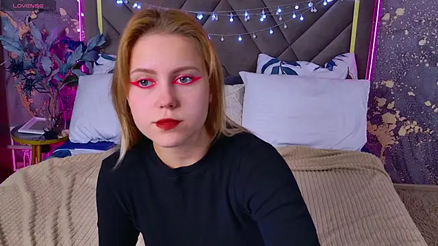 Snapshot of Stellahaart chatting on September 30, 2025, 12:33 pm Stellahaart online show from September 30, 2025, 12:33 pm