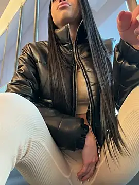 ilariea girl online show from March 19, 2026, 4:29 pm