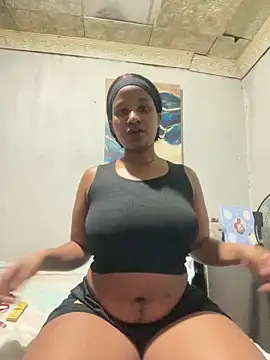 Snapshot of MissBubbles04 chatting on November 9, 2025, 8:02 pm MissBubbles04 online show from November 9, 2025, 8:02 pm