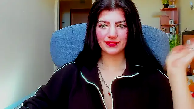 Snapshot of Miamoora chatting on October 14, 2025, 8:37 am Miamoora online show from October 14, 2025, 8:37 am