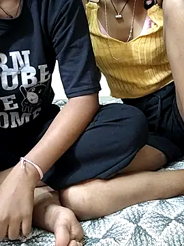 Unique girls90 online show from November 4, 2025, 3:21 am