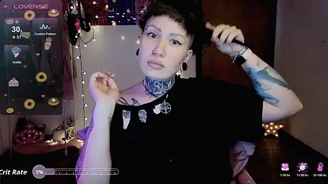 Senorita  Dakota online show from December 1, 2025, 10:21 pm