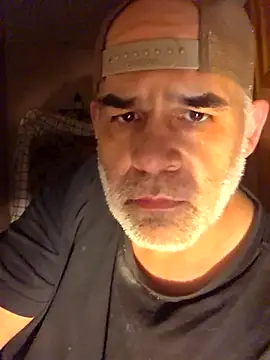 Snapshot of DeeBestEver chatting on April 24, 2026, 12:51 pm DeeBestEver online show from April 24, 2026, 12:51 pm