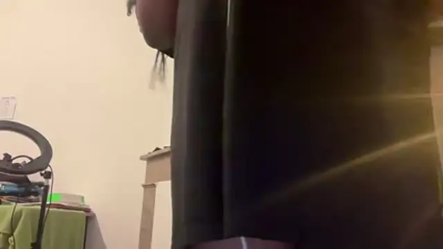 nanaisbackk online show from February 26, 2026, 11:05 pm