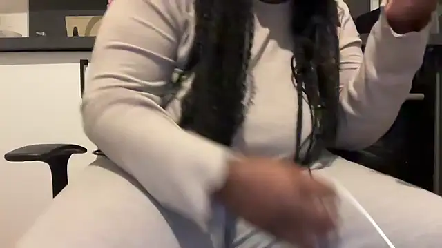 nanaisbackk online show from March 11, 2026, 10:26 pm