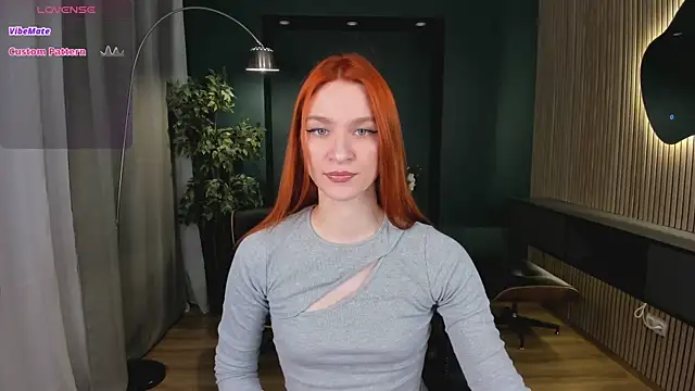 Snapshot of PollyMayer chatting on May 29, 2026, 8:48 pm PollyMayer online show from May 29, 2026, 8:48 pm
