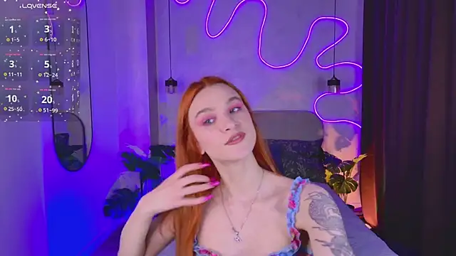 Snapshot of PollyMayer chatting on May 1, 2026, 8:47 pm PollyMayer online show from May 1, 2026, 8:47 pm