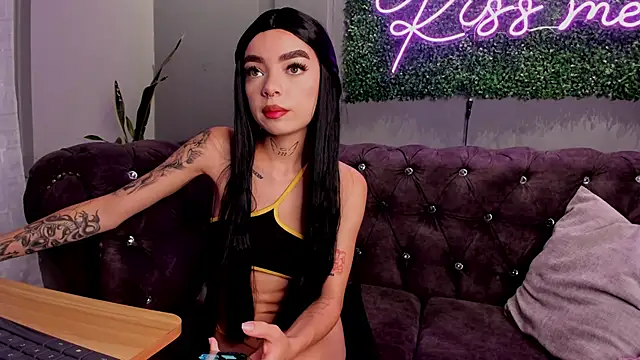 scarlettvelvet  online show from October 30, 2025, 1:31 pm