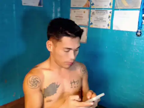 Snapshot of Cute_Lucas chatting on November 2, 2025, 5:29 pm Cute Lucas online show from November 2, 2025, 5:29 pm