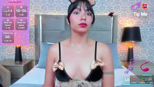 Snapshot of KoralBlum chatting on December 15, 2025, 12:38 am KoralBlum online show from December 15, 2025, 12:38 am