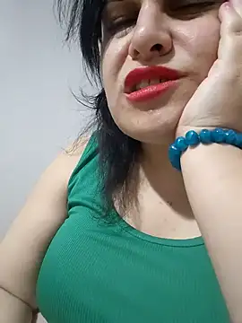 Snapshot of aydannn01 chatting on October 5, 2025, 8:21 pm aydannn01 online show from October 5, 2025, 8:21 pm