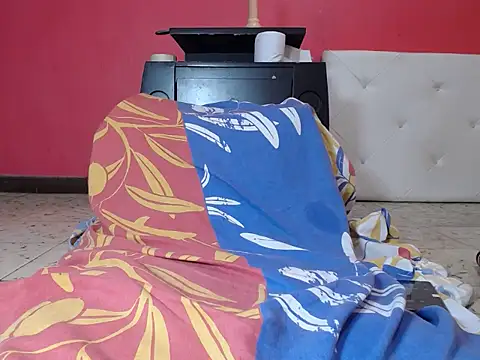 ScarleHot4ux online show from February 21, 2026, 2:19 pm