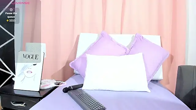 Snapshot of Celeeste_Rose chatting on November 29, 2025, 7:03 pm Celeeste Rose online show from November 29, 2025, 7:03 pm